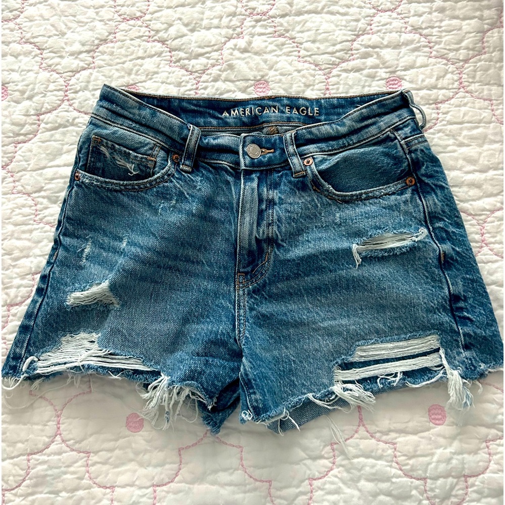 American Eagle Strigid Ripped Denim Mom Short